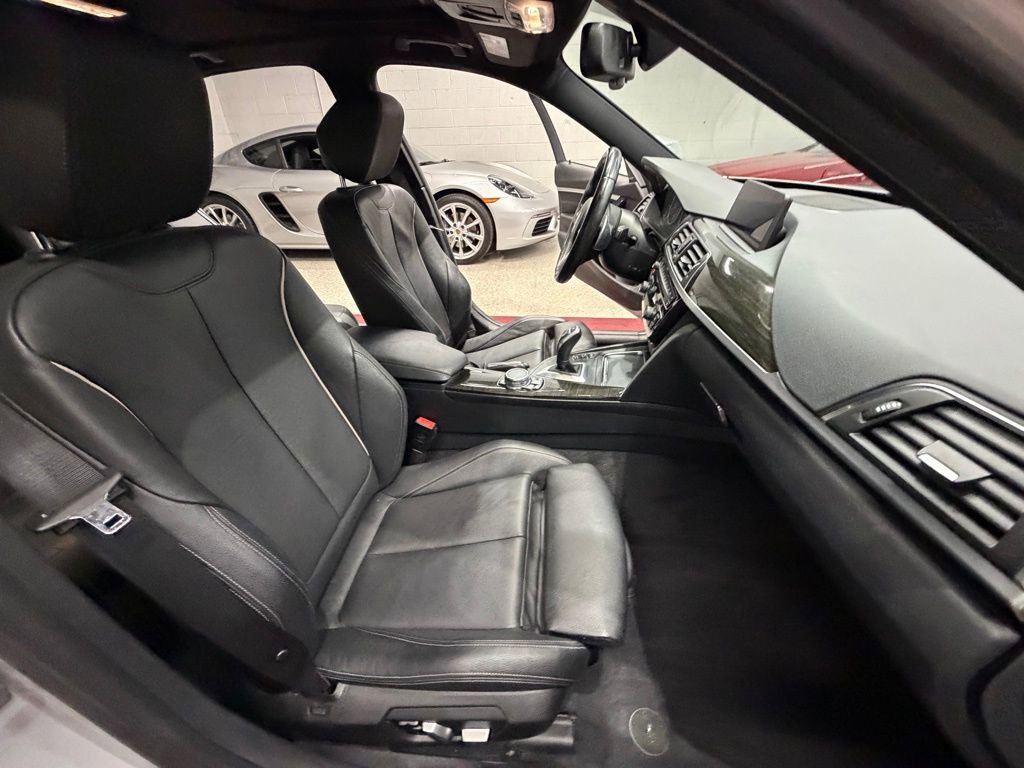 Used 2017 BMW 340i xDrive Sedan AWD/4WD image 39
