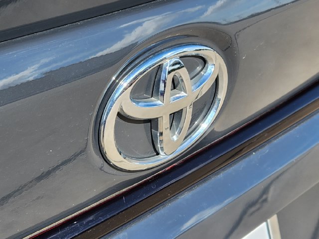 Used 2024 Toyota Corolla SE FWD image 11