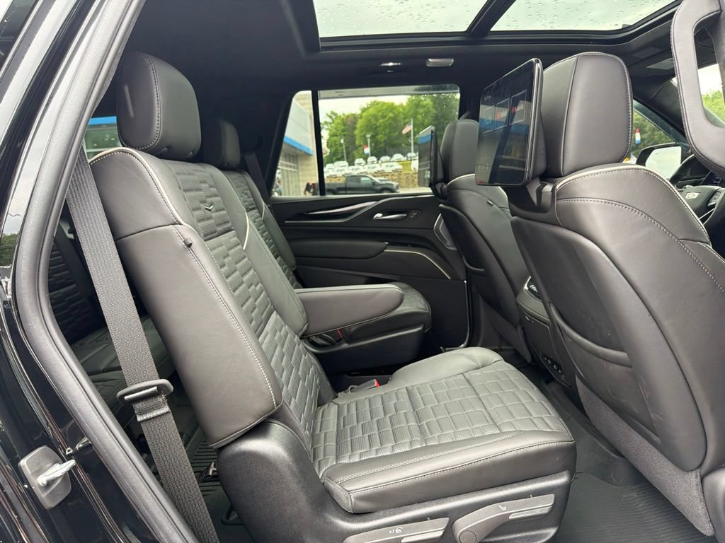 Used 2024 Cadillac Escalade V w/ LPO, ONYX Package AWD/4WD image 40