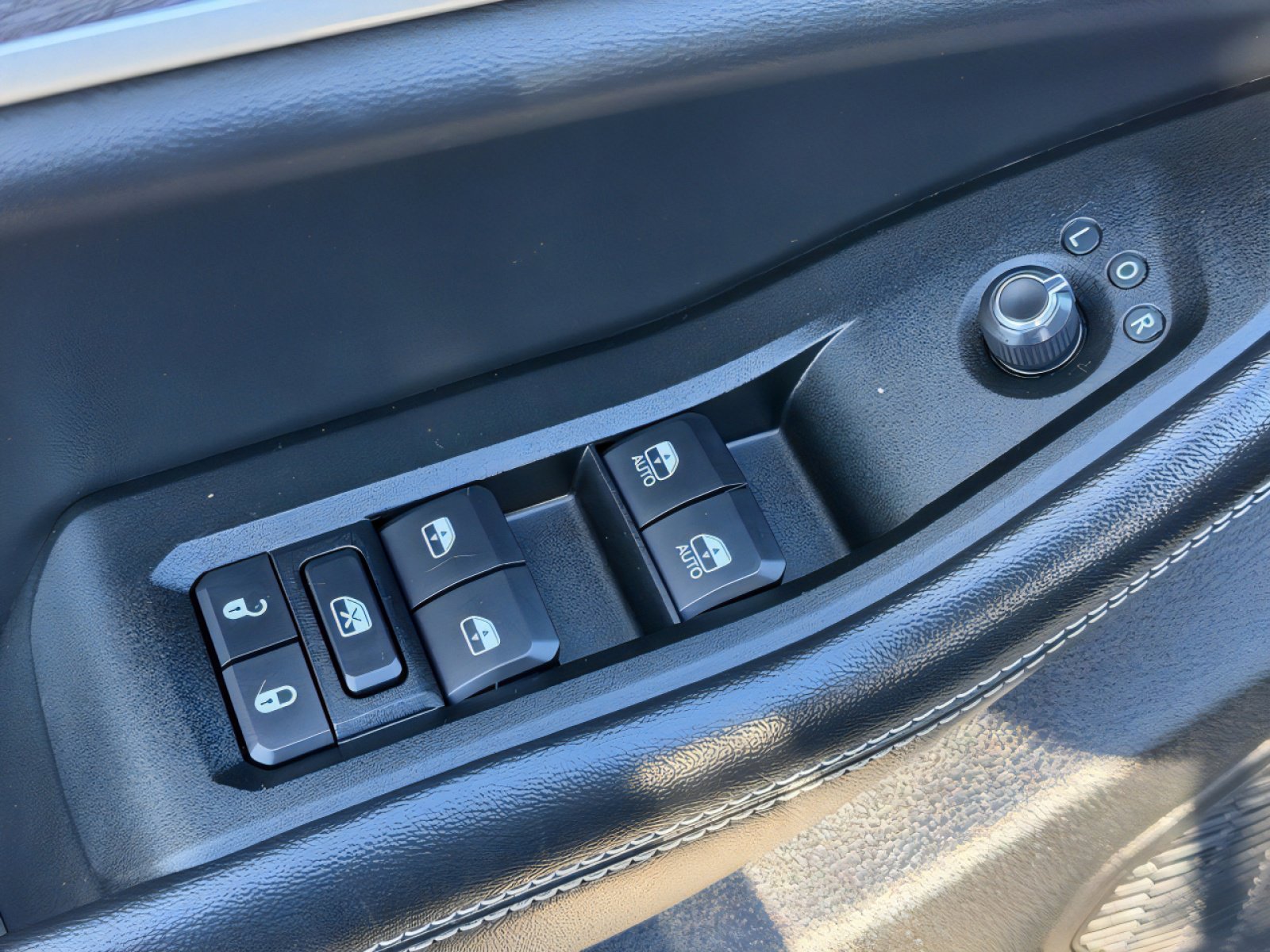 Used 2024 Jeep Grand Cherokee L Limited w/ Trailer Tow Package image 24