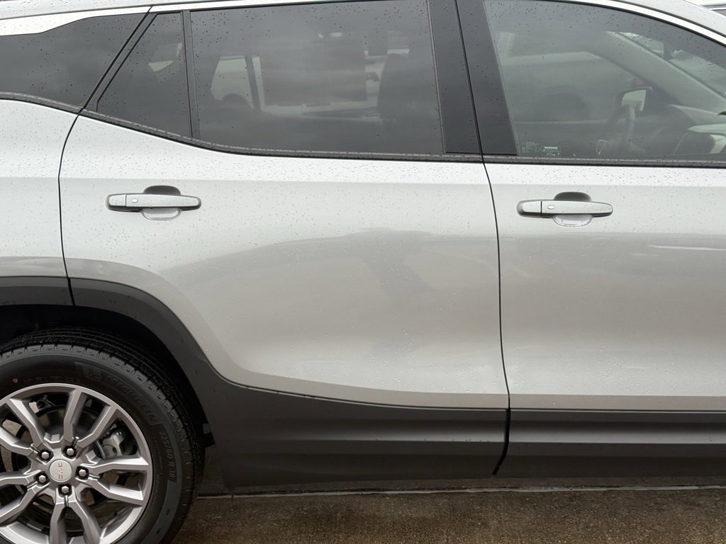 Used 2024 GMC Terrain SLT image 9