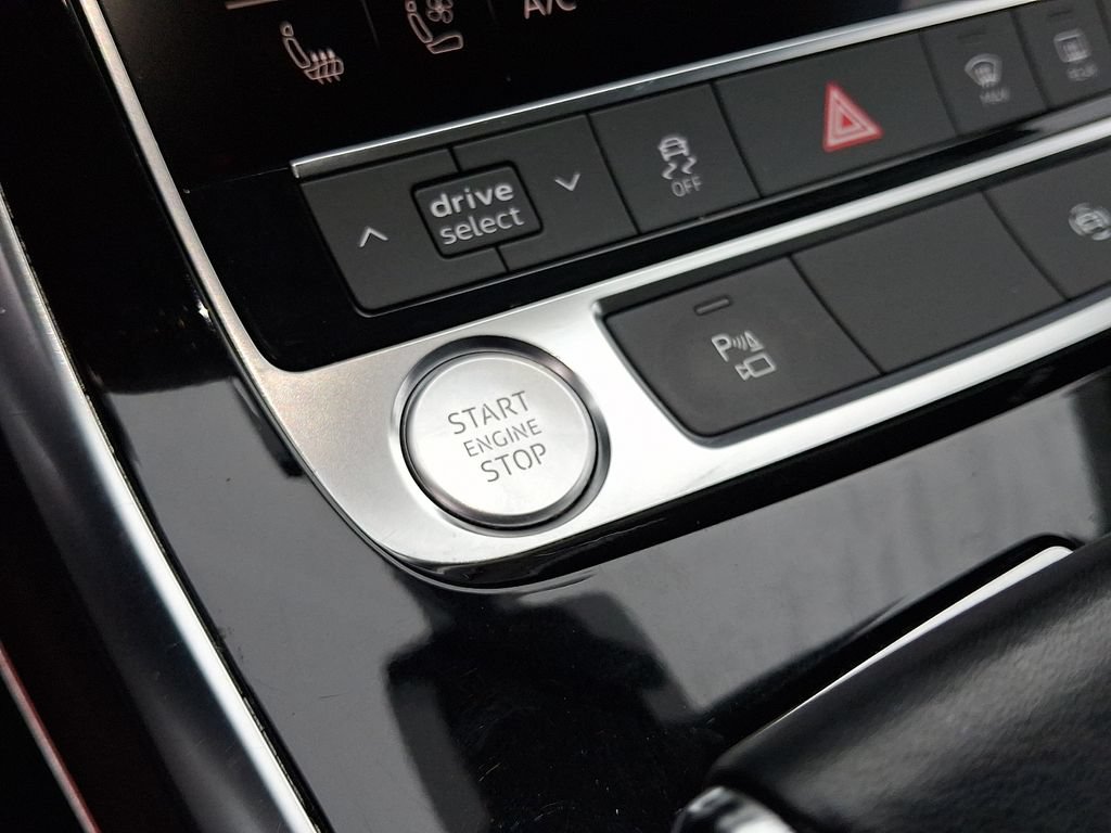 Used 2020 Audi Q8 Premium Plus w/ Premium Plus Package AWD/4WD image 25