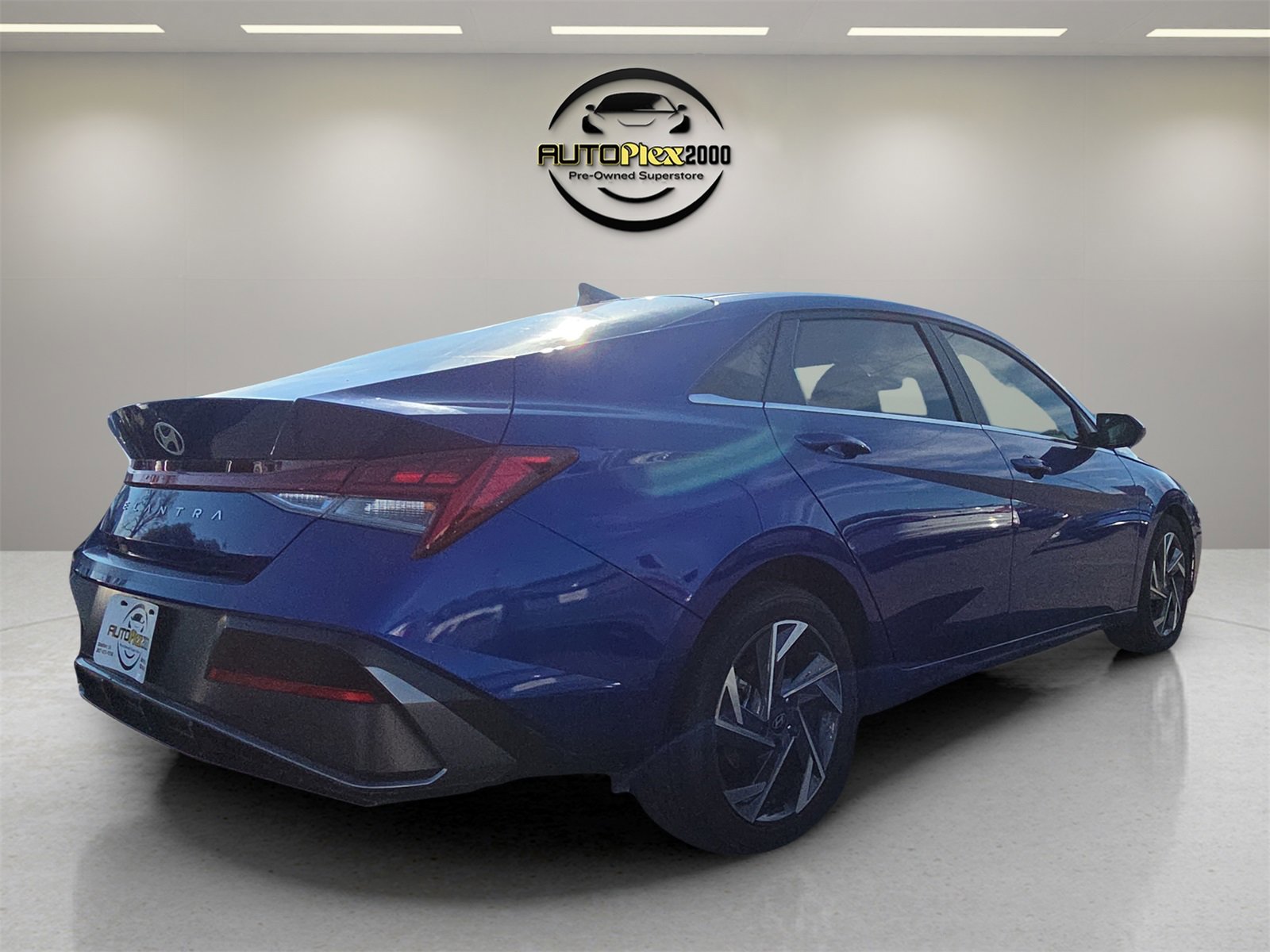 Used 2024 Hyundai Elantra SEL w/ Convenience Package image 7