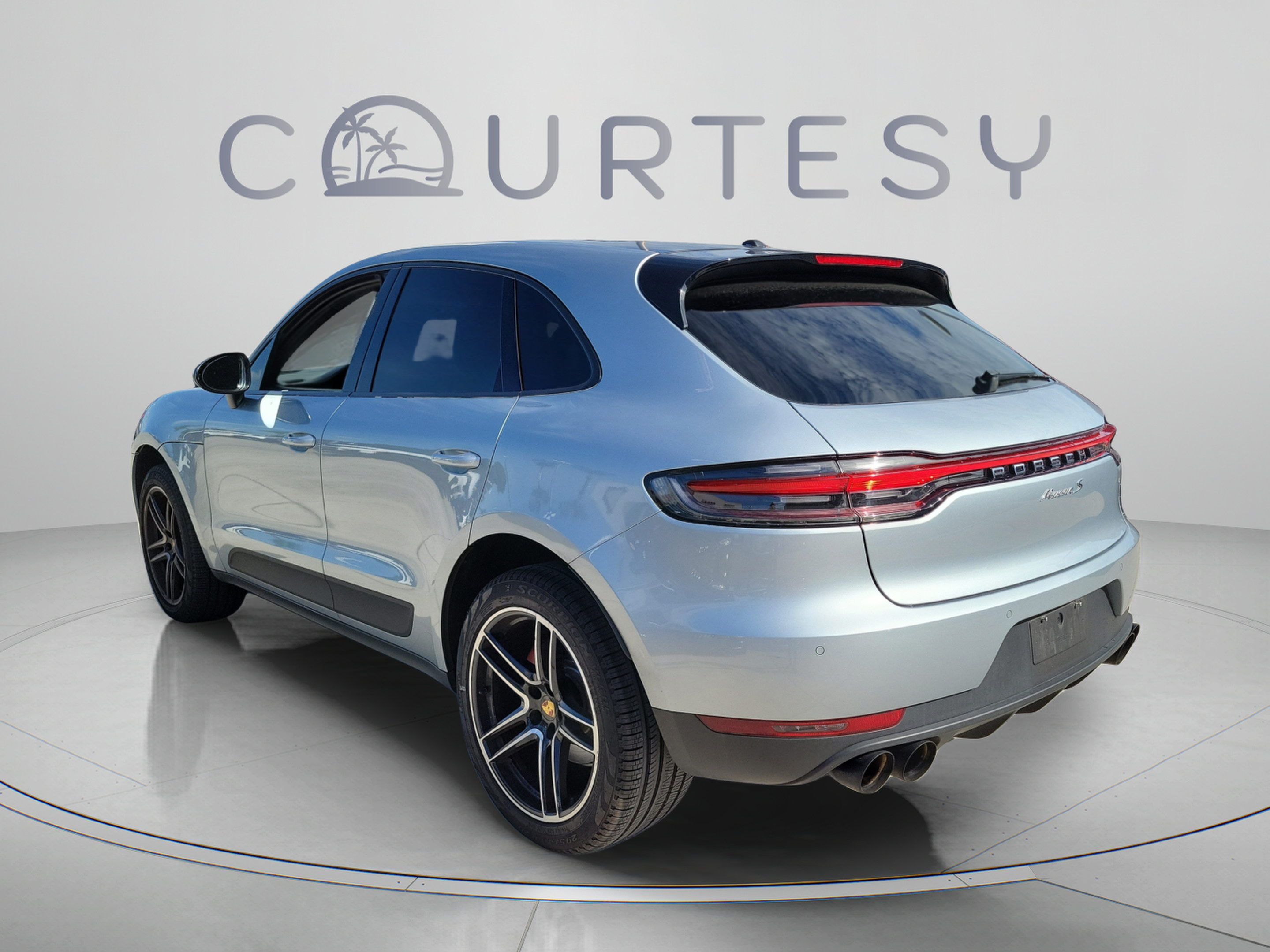 Used 2021 Porsche Macan S AWD/4WD image 2