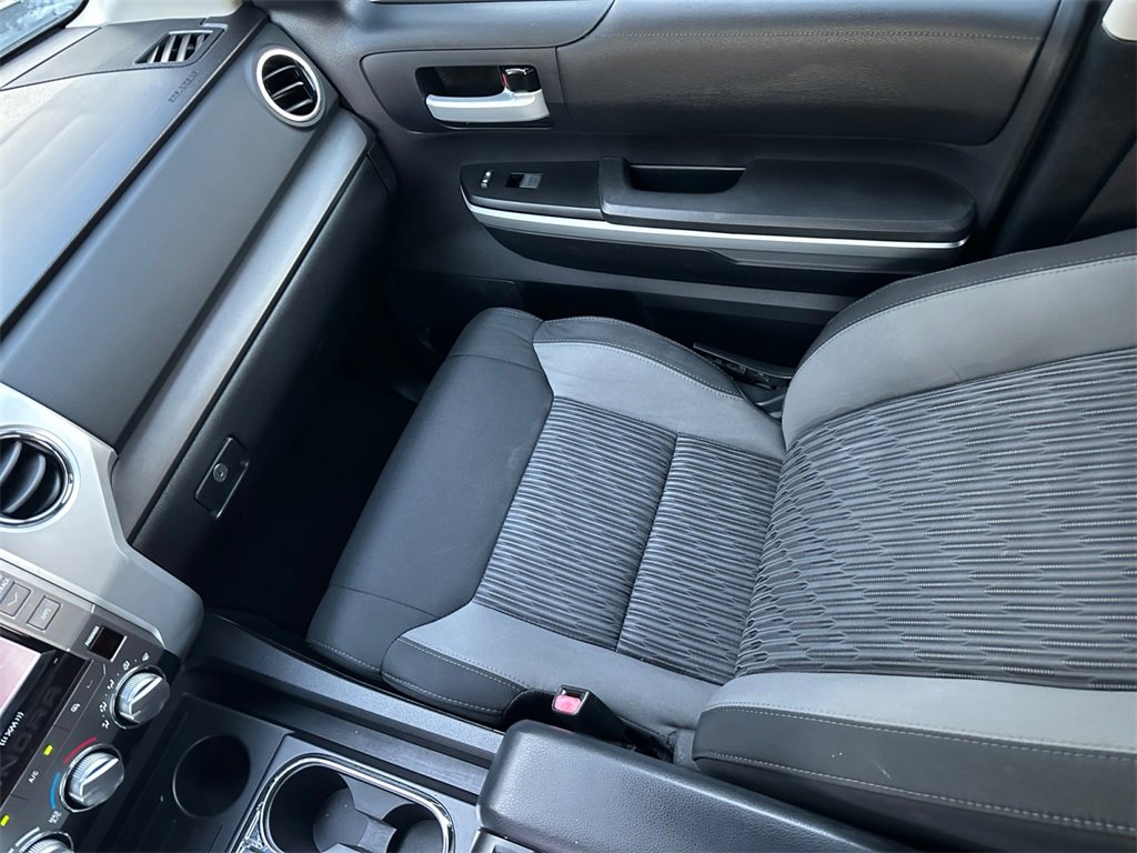 Used 2015 Toyota Tundra SR5 w/ SR5 Upgrade Package image 22