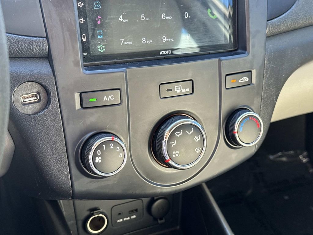 Used 2013 Kia Forte EX image 25