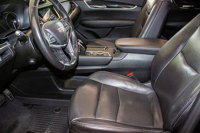 Used 2021 Cadillac XT5 Premium Luxury w/ LPO, Floor Liner Package image 20
