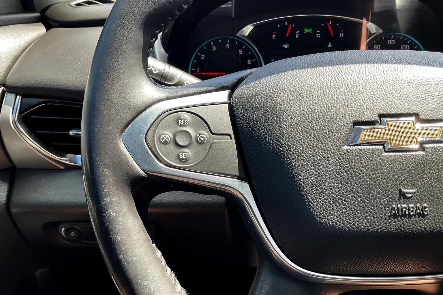 Used 2021 Chevrolet Traverse LT FWD image 18