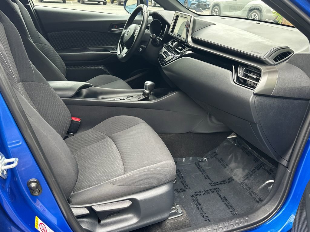 Used 2018 Toyota C-HR XLE FWD image 10