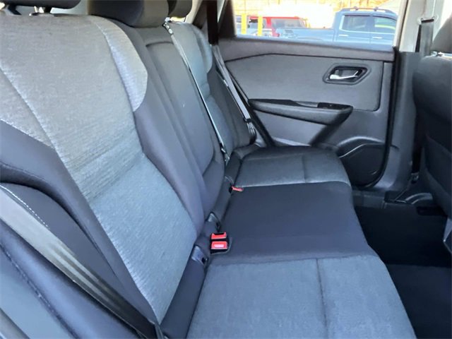 Used 2022 Nissan Rogue SV image 22