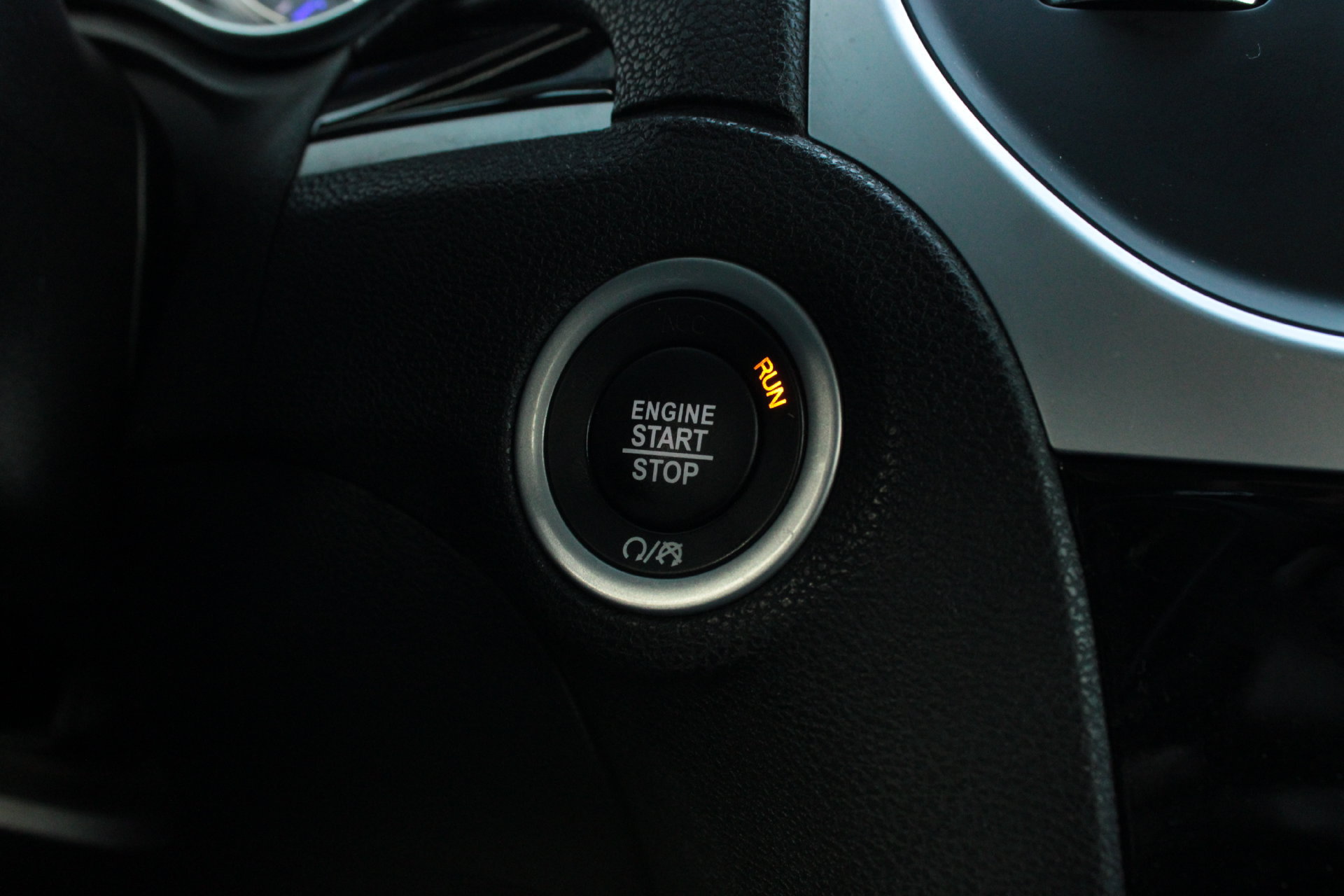 Used 2023 Chrysler 300 Touring w/ Sport Appearance Package RWD image 34