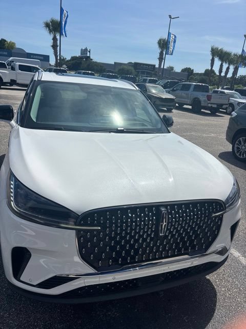 Used 2026 Lincoln Aviator Reserve RWD image 2