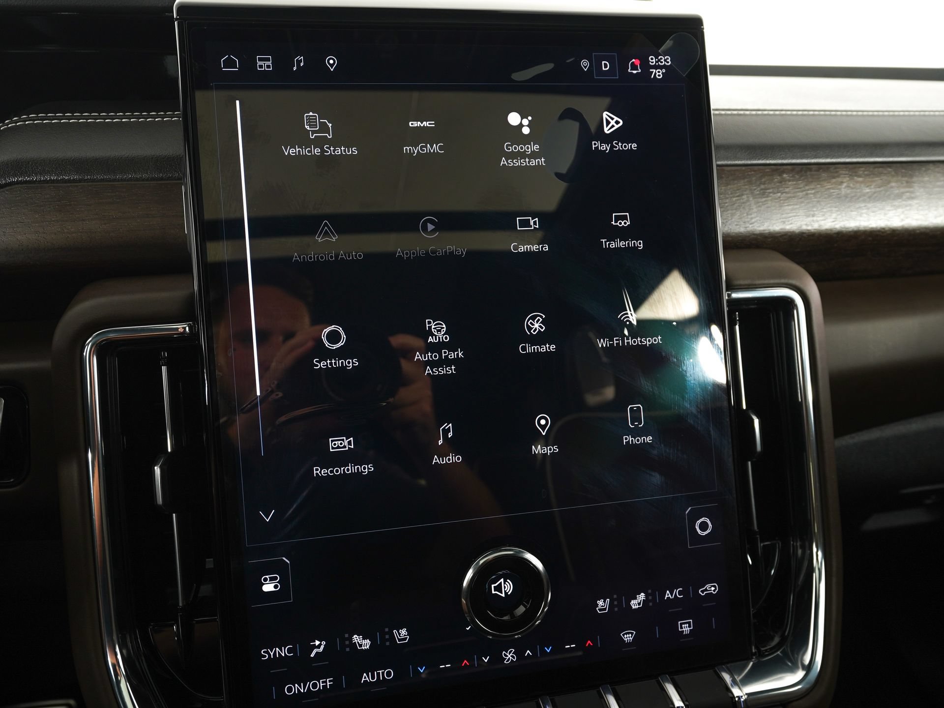 Used 2026 GMC Yukon Denali Ultimate AWD/4WD image 25
