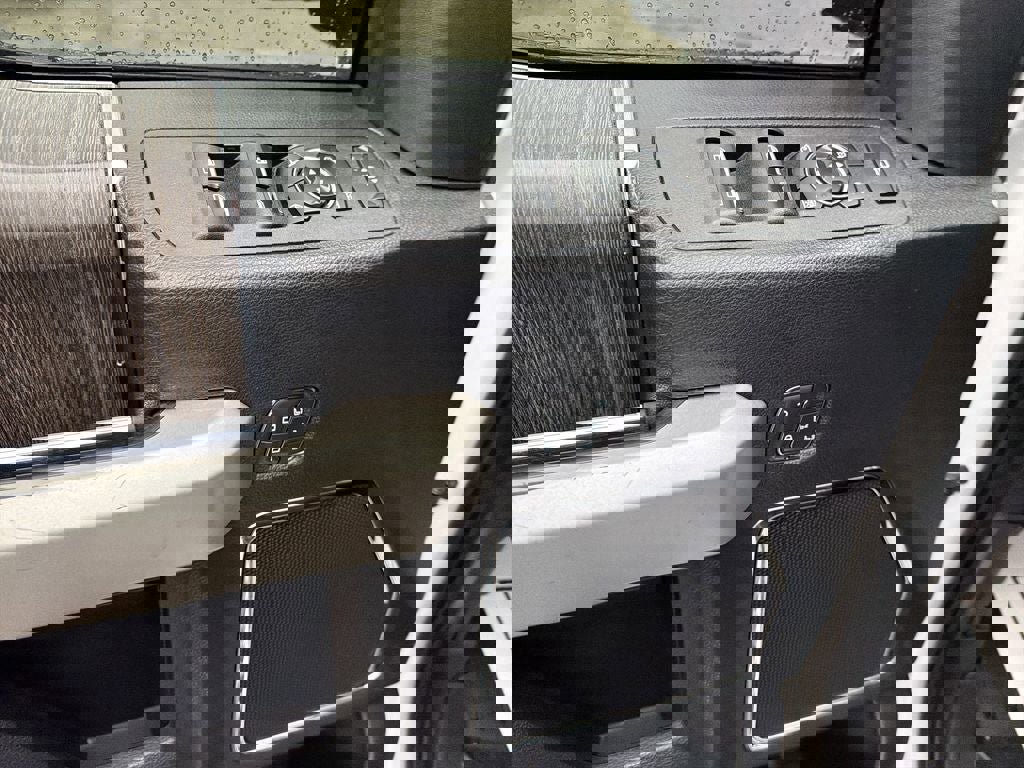 Used 2020 Ford F250 Lariat w/ Lariat Value Package image 14