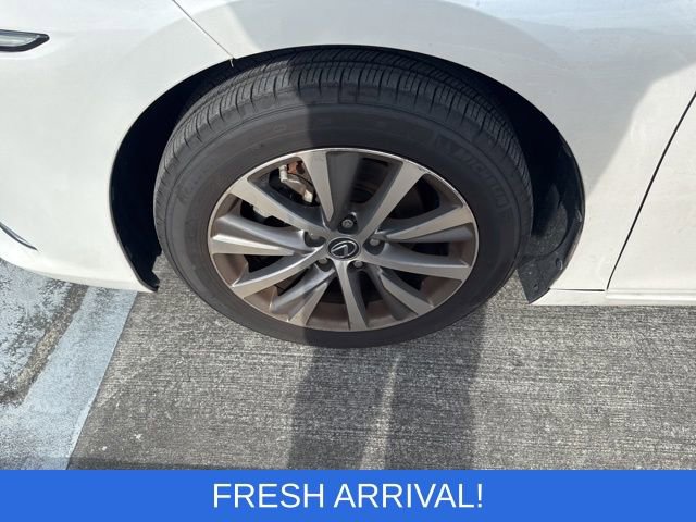 Used 2019 Lexus ES 350 w/ Premium Package image 17