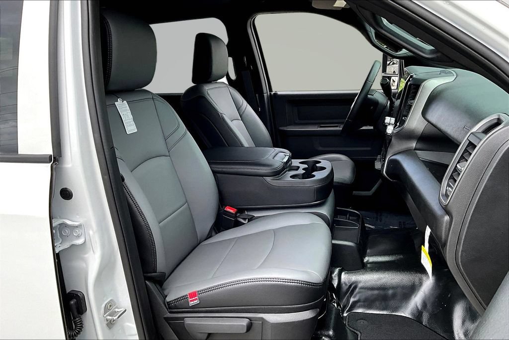 New 2026 RAM 3500 Tradesman AWD/4WD image 10