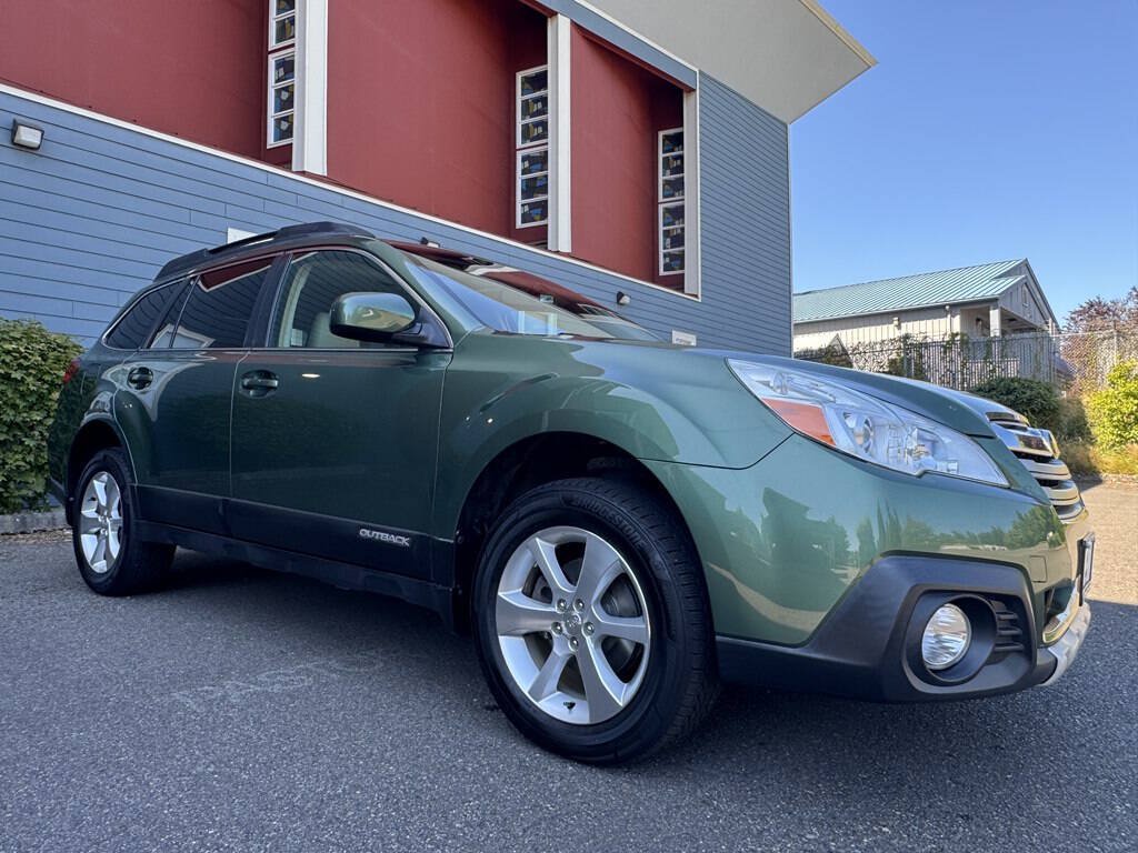 Used 2014 Subaru Outback 2.5i Limited AWD/4WD image 7