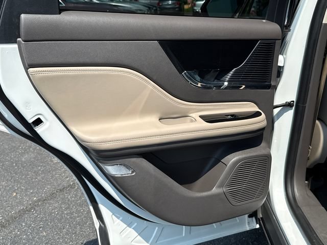 Used 2020 Lincoln Corsair AWD w/ Premium Package image 21