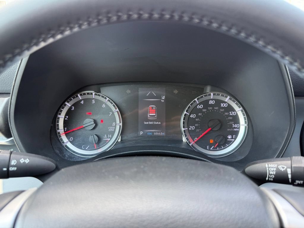 Used 2022 Toyota Highlander LE FWD image 35