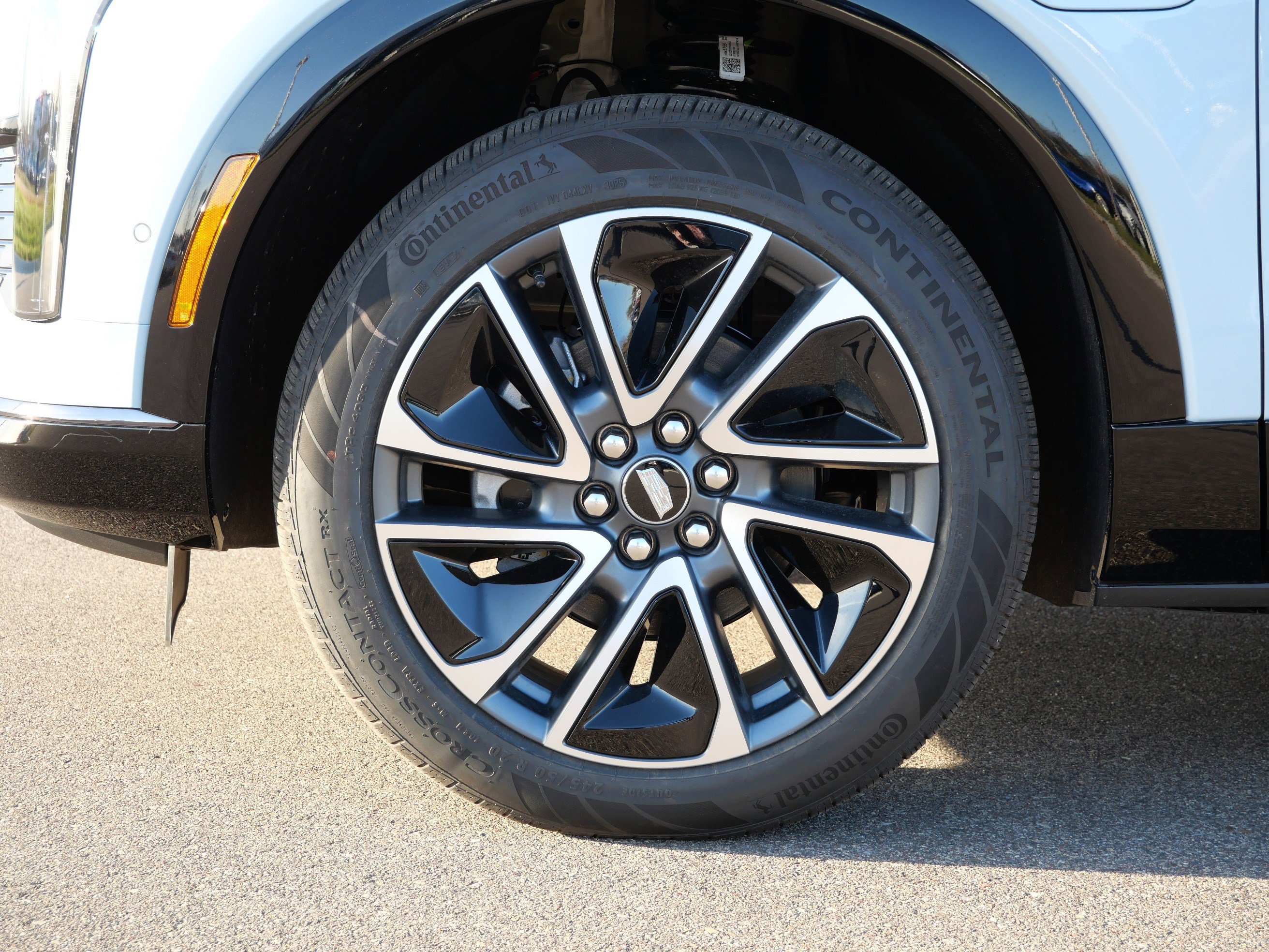 New 2026 Cadillac Optiq Sport 1 w/ LPO, Floor Liner Package image 13