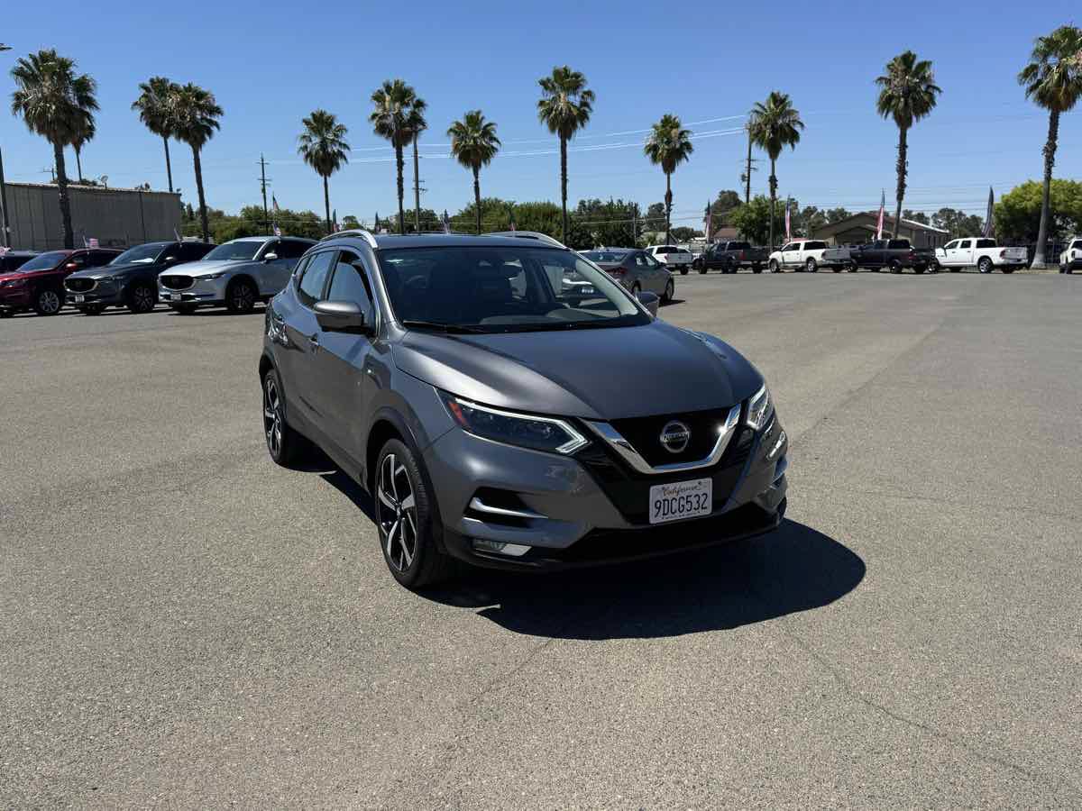 Used 2022 Nissan Rogue Sport SL w/ Premium Package AWD/4WD image 3