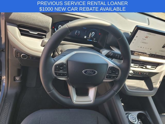 Used 2026 Ford Explorer Active AWD/4WD image 30