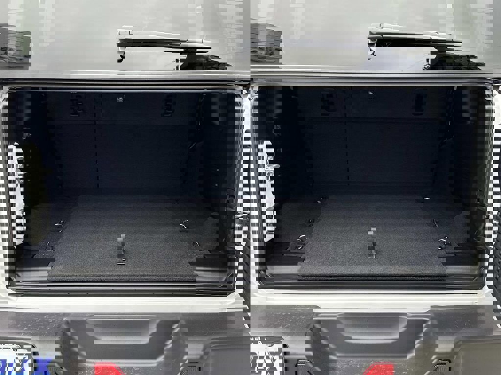 New 2026 Jeep Wrangler Unlimited Rubicon image 12