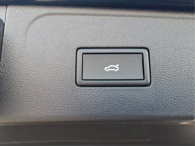 New 2026 Volkswagen Atlas Peak Edition AWD/4WD image 9