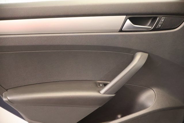 Used 2014 Volkswagen Passat 2.5 S FWD image 25