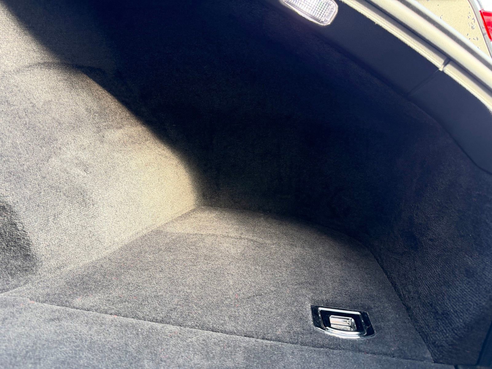 Used 2020 Porsche Panamera 4 image 35