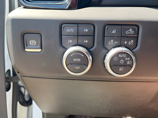 Used 2025 GMC Sierra 2500 AT4 AWD/4WD image 21