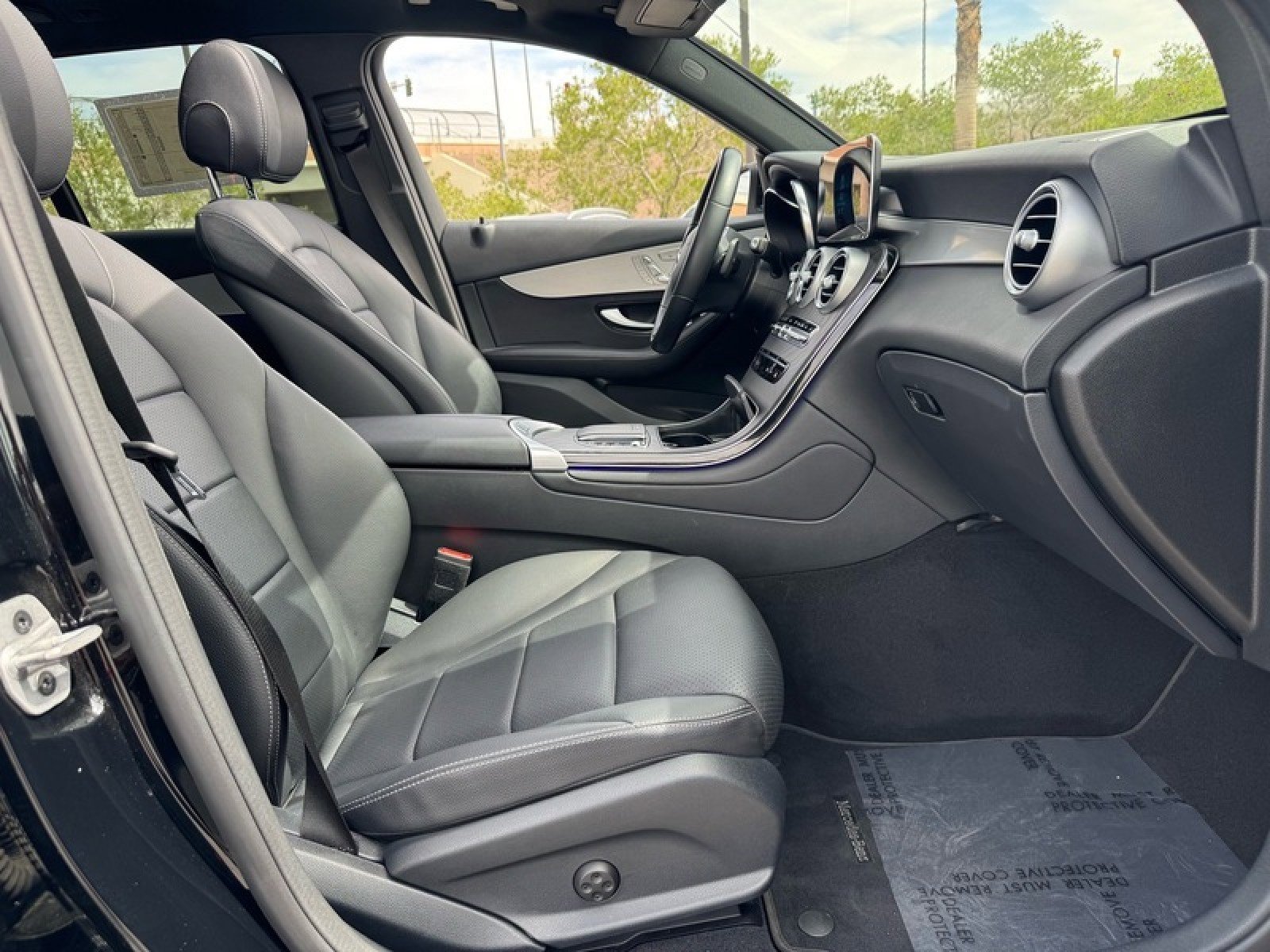 Certified 2022 Mercedes-Benz GLC 300 image 24