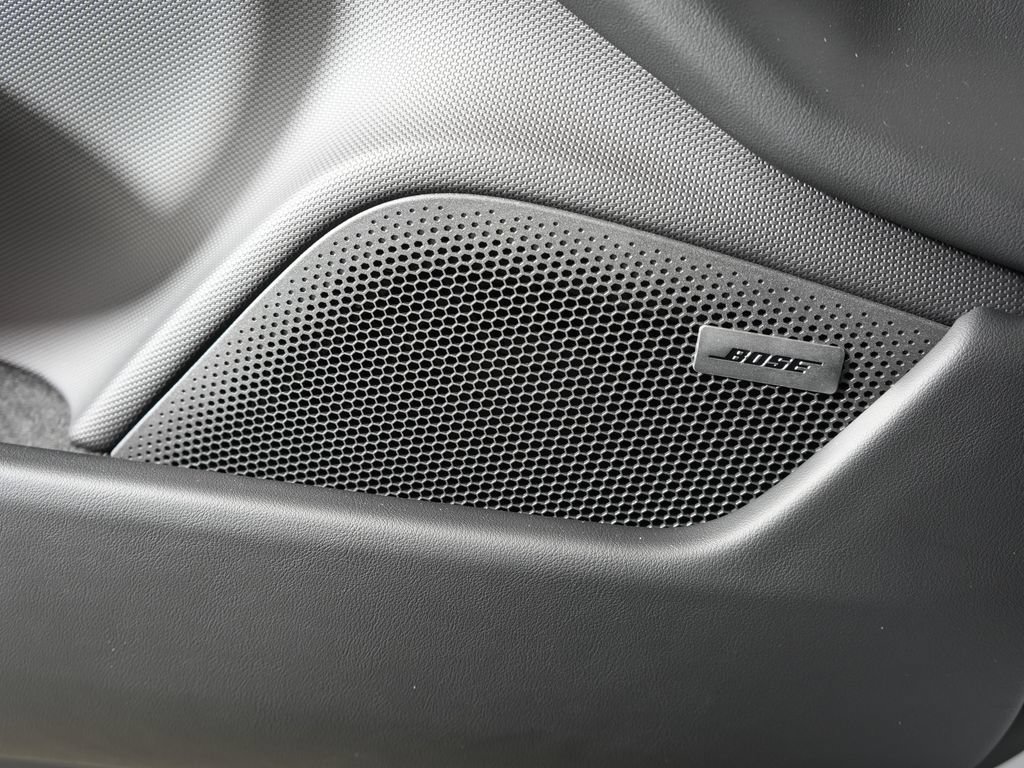 New 2026 Porsche Taycan AWD/4WD image 17