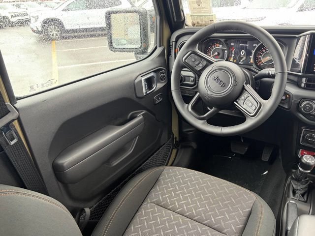 New 2026 Jeep Gladiator Mojave w/ Safety Group AWD/4WD image 31