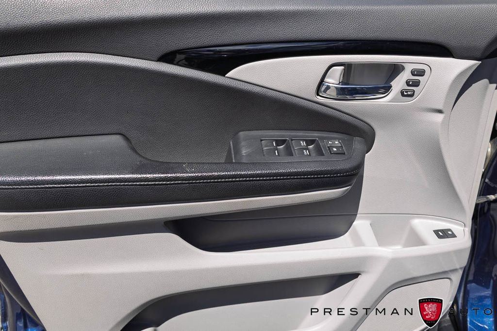 Used 2016 Honda Pilot Touring image 25
