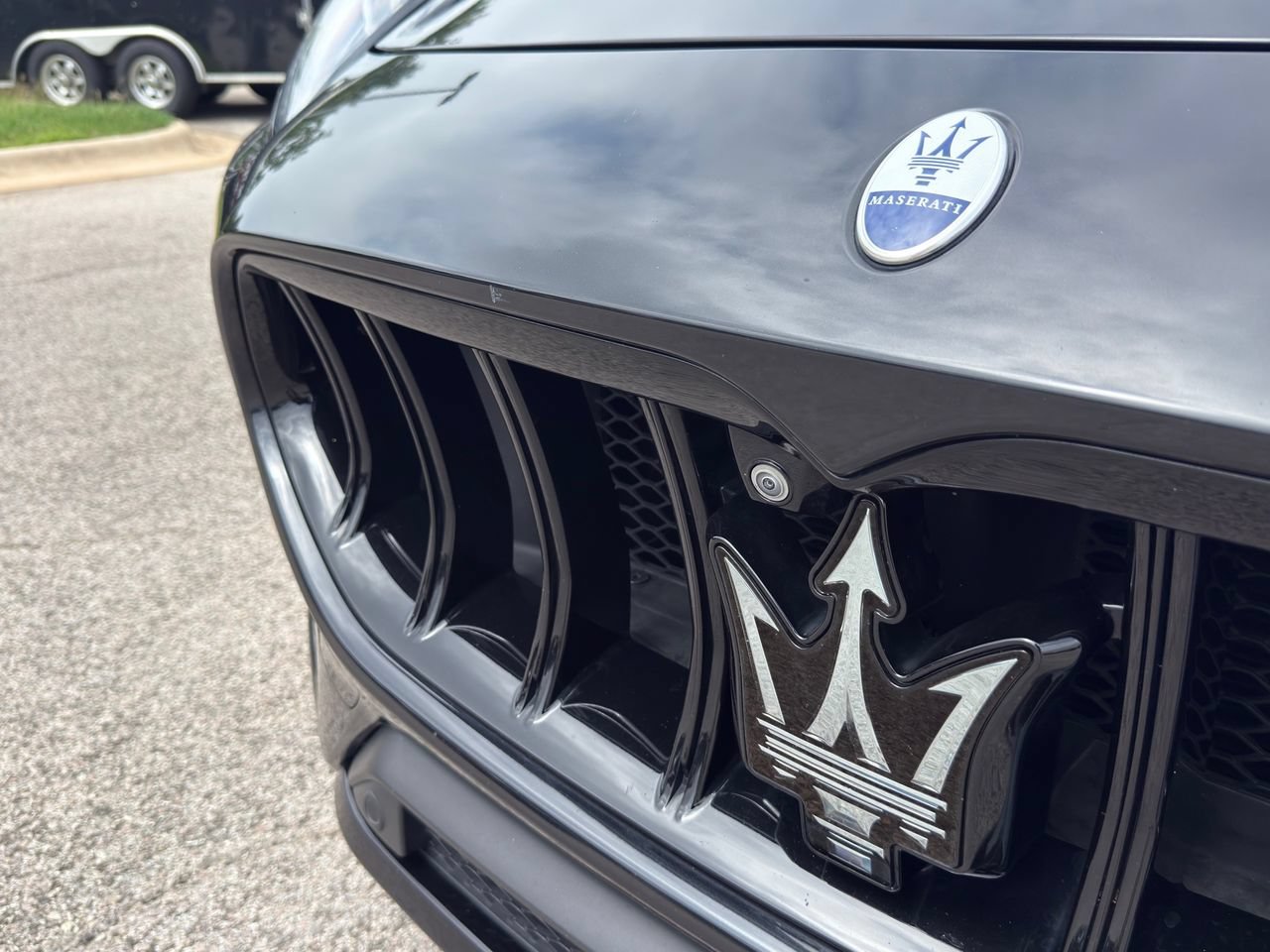 Certified 2023 Maserati Grecale Modena AWD/4WD image 3