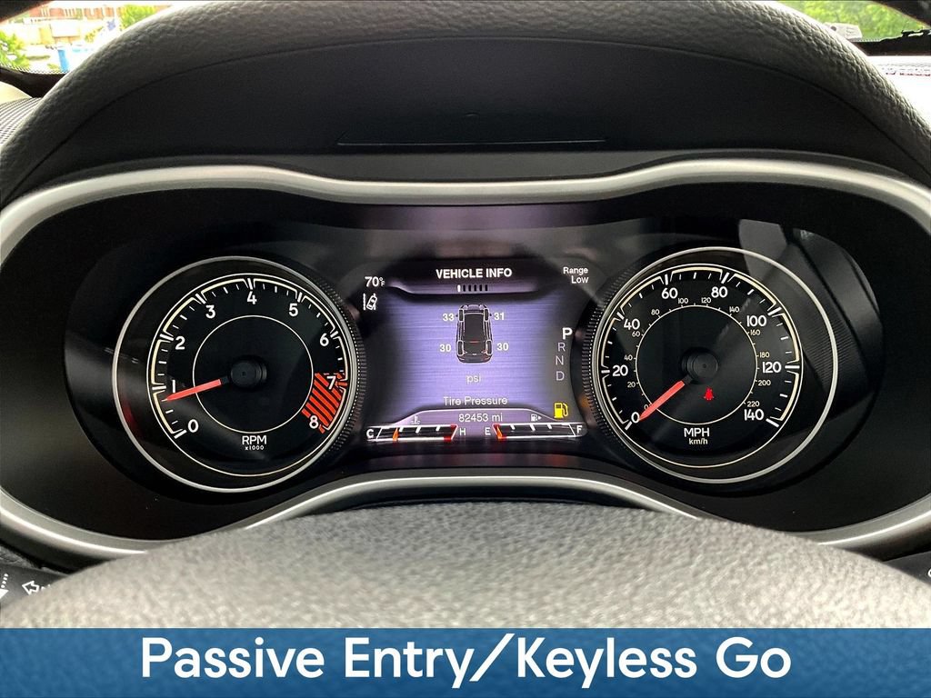 Used 2014 Jeep Cherokee Trailhawk w/ Technology Group AWD/4WD image 17