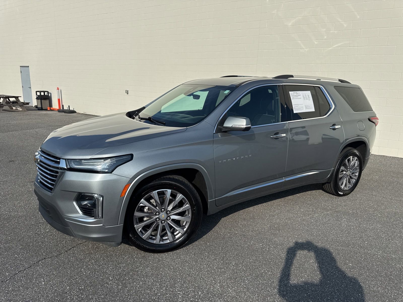 Used 2023 Chevrolet Traverse Premier image 1