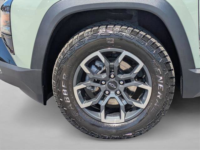 Used 2025 Chevrolet Equinox ACTIV AWD/4WD image 22