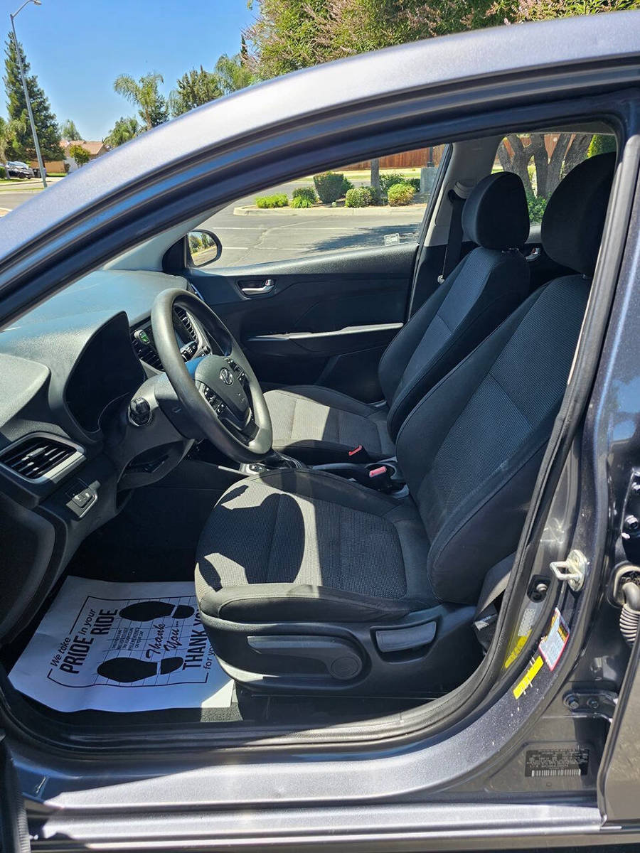 Used 2020 Hyundai Accent SE FWD image 10