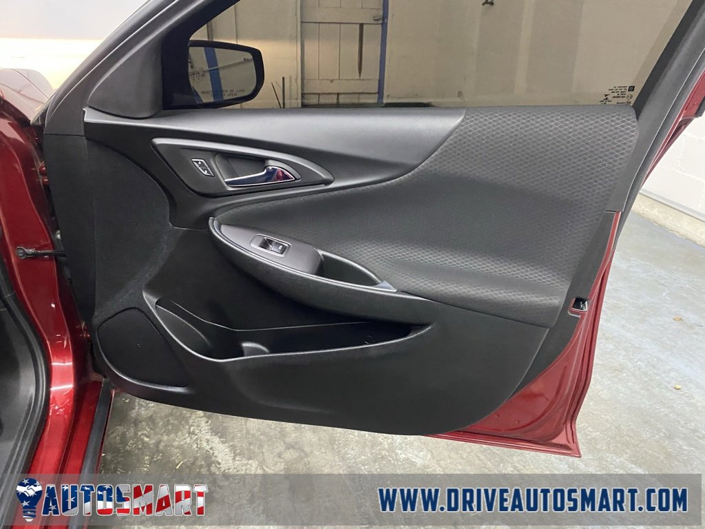 Used 2021 Chevrolet Malibu LT image 19