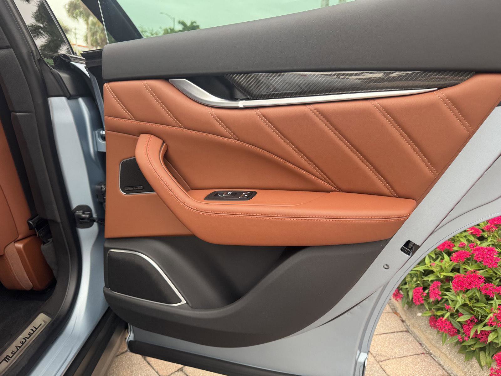 Used 2023 Maserati Levante F Tributo image 14