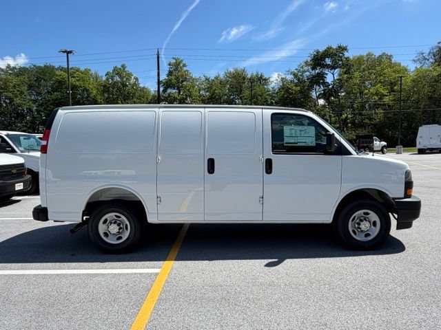 New 2026 Chevrolet Express 3500 w/ Driver Convenience Package RWD image 11