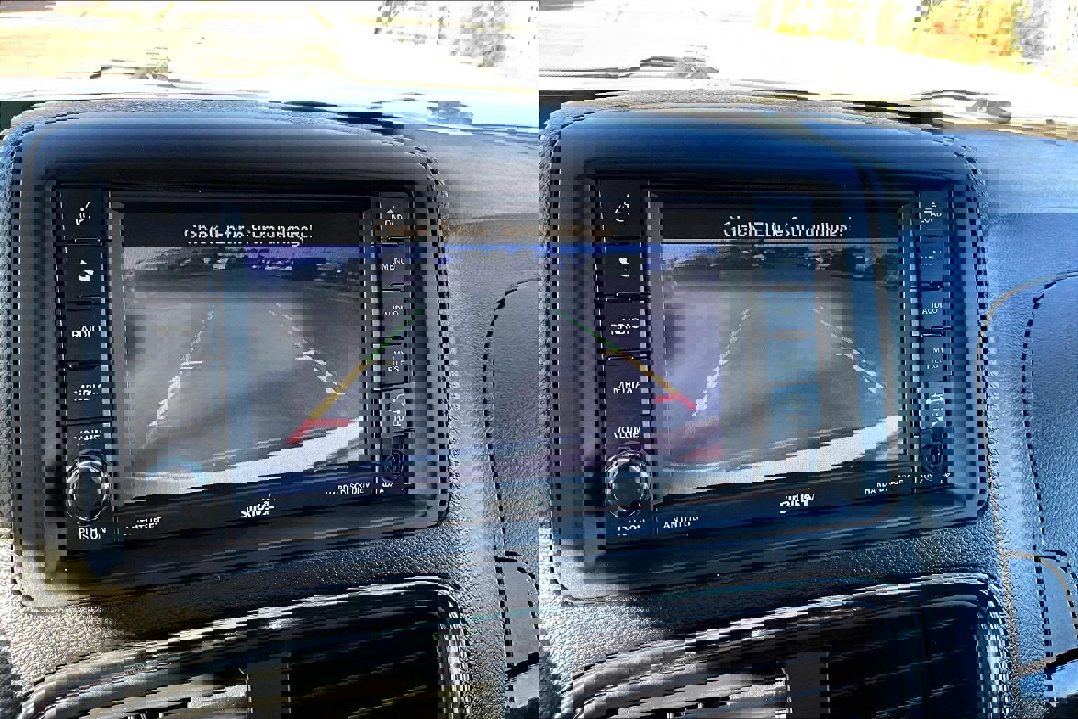 Used 2018 Dodge Grand Caravan SE w/ UConnect Hands-Free Group image 21