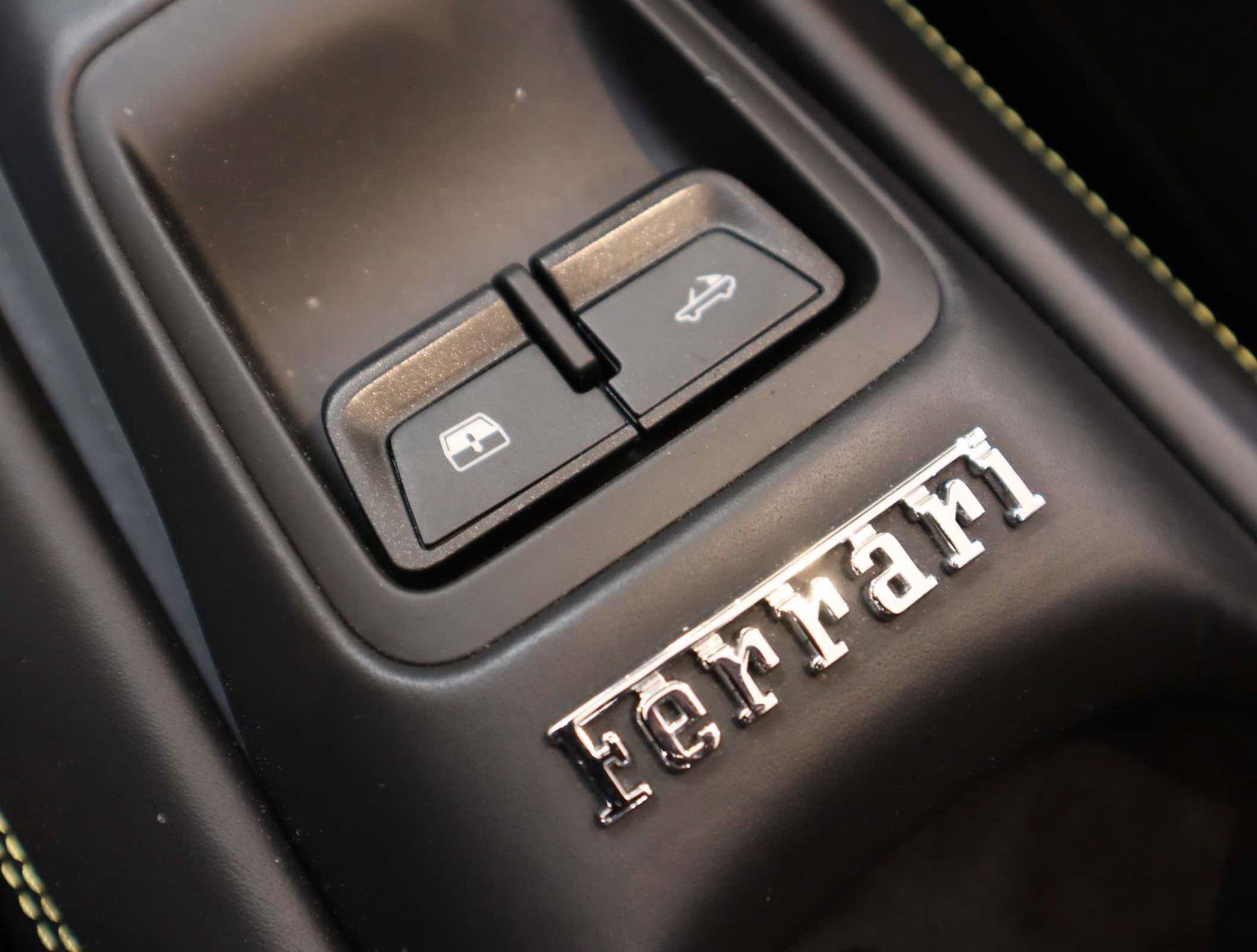 Used 2021 Ferrari F8 Tributo image 33