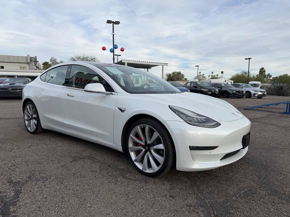 Used 2019 Tesla Model 3 Performance image 3