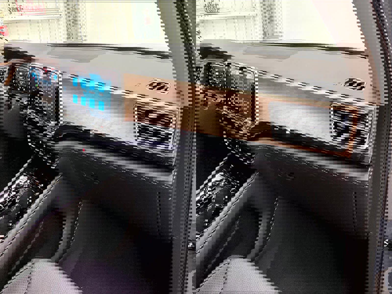 New 2026 Volkswagen Atlas SE image 29