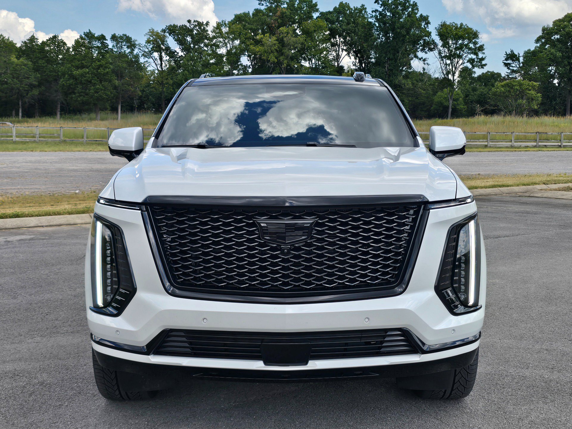 Used 2025 Cadillac Escalade Sport w/ Touring Package AWD/4WD image 5