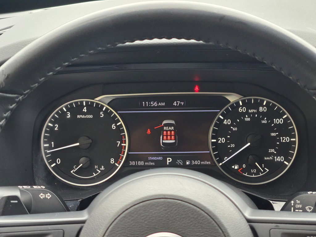 Used 2025 Nissan Pathfinder SV FWD image 33