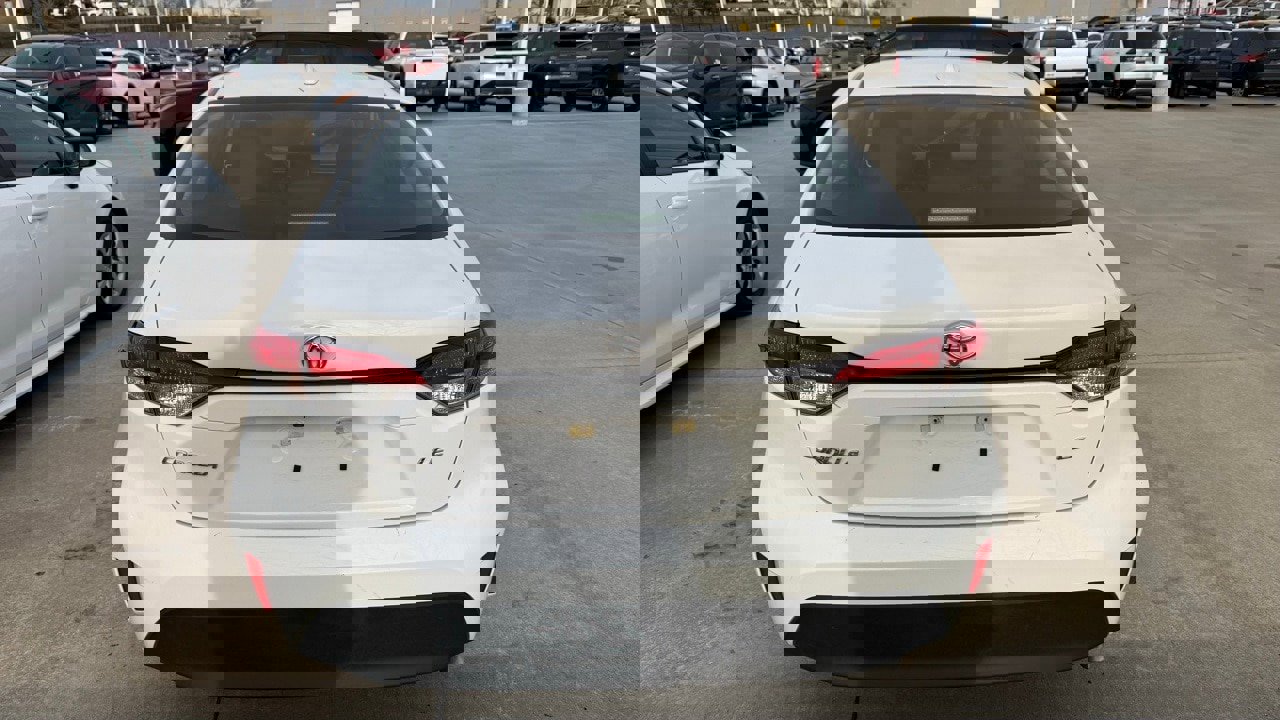 Used 2025 Toyota Corolla LE image 5